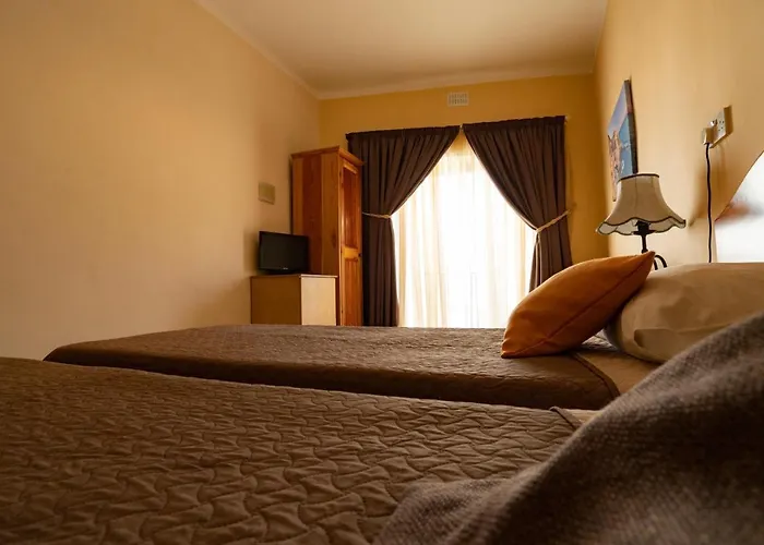 Lantern 4* Marsalforn