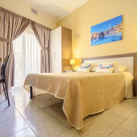 랜턴 게스트하우스 4*