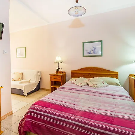 בית הארחה Lantern 4*