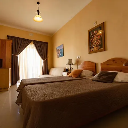 랜턴 게스트하우스 4*