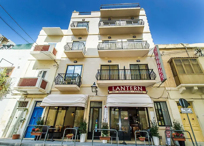 Lantern Πανσιόν 4*