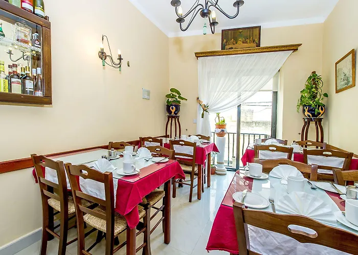 Lantern 4* Marsalforn