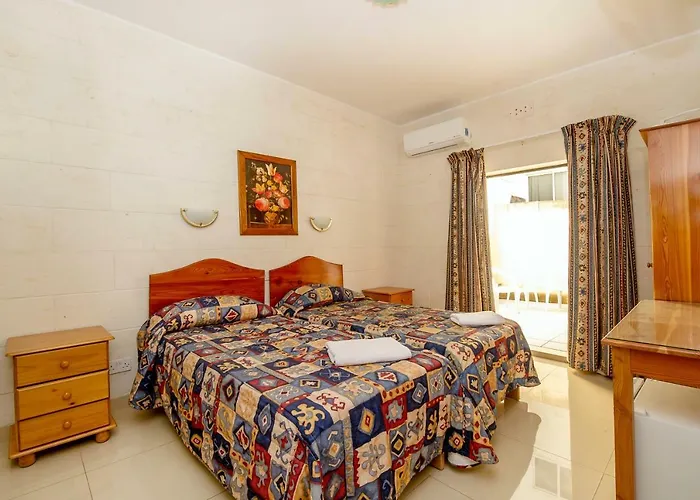 Πανσιόν Lantern Marsalforn